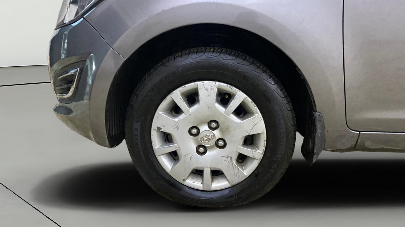 2013 Hyundai i20 MAGNA 1.2, Petrol, Manual, 56,877 km, Left Front Wheel