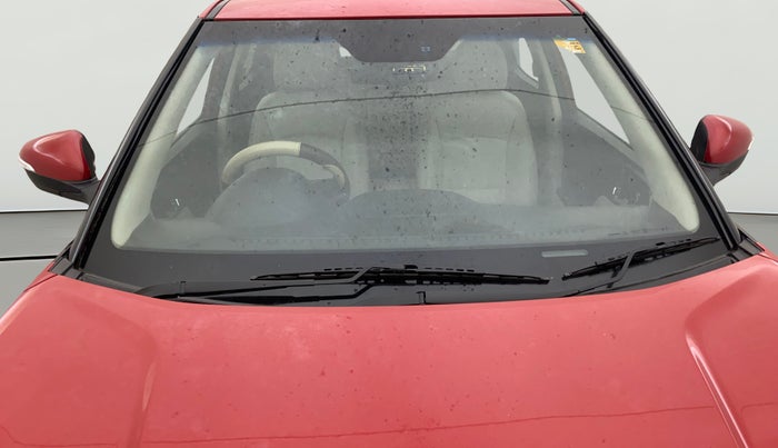 2021 Mahindra XUV300 W8 (O) 1.5 DIESEL AMT, Diesel, Automatic, 75,875 km, Front Windshield