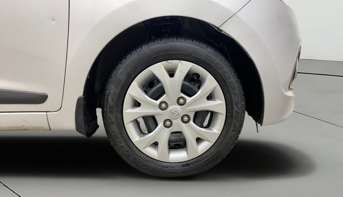 2014 Hyundai Grand i10 SPORTZ 1.2 KAPPA VTVT, Petrol, Manual, 49,643 km, Right Front Wheel