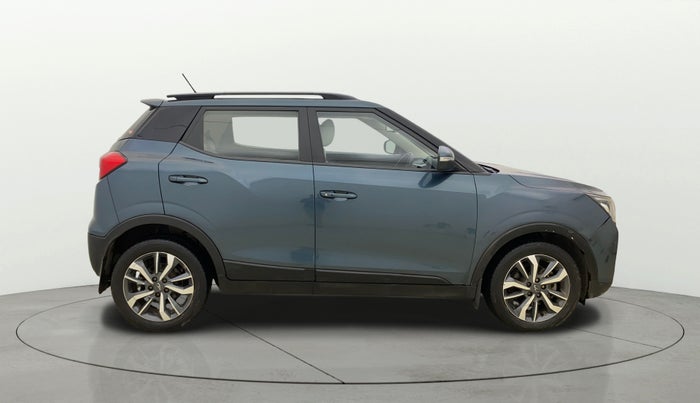 2021 Mahindra XUV300 W8 (O) 1.2 PETROL AMT, Petrol, Automatic, 78,608 km, Right Side View