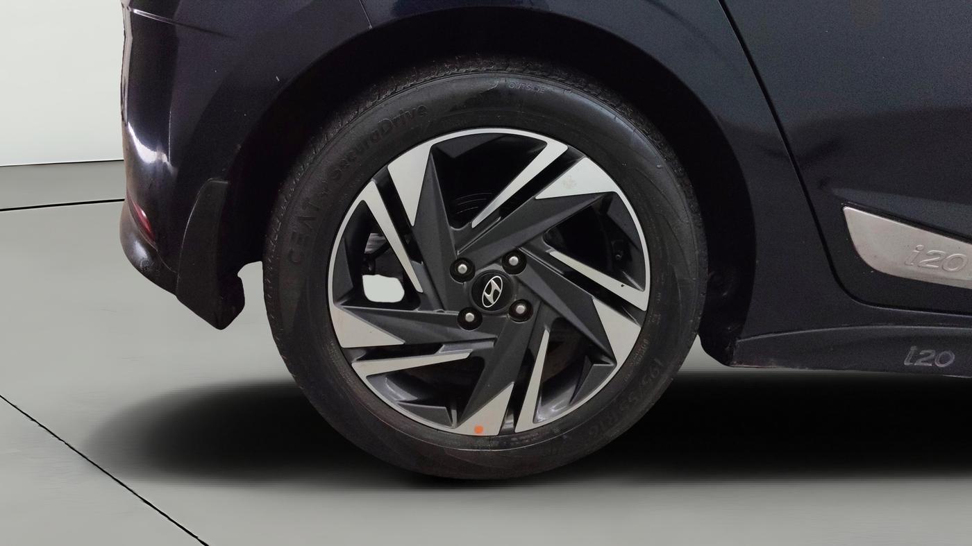 2021 Hyundai NEW I20 ASTA (O) 1.0 TURBO GDI DCT, CNG, Automatic, 48,190 km, Right Rear Wheel