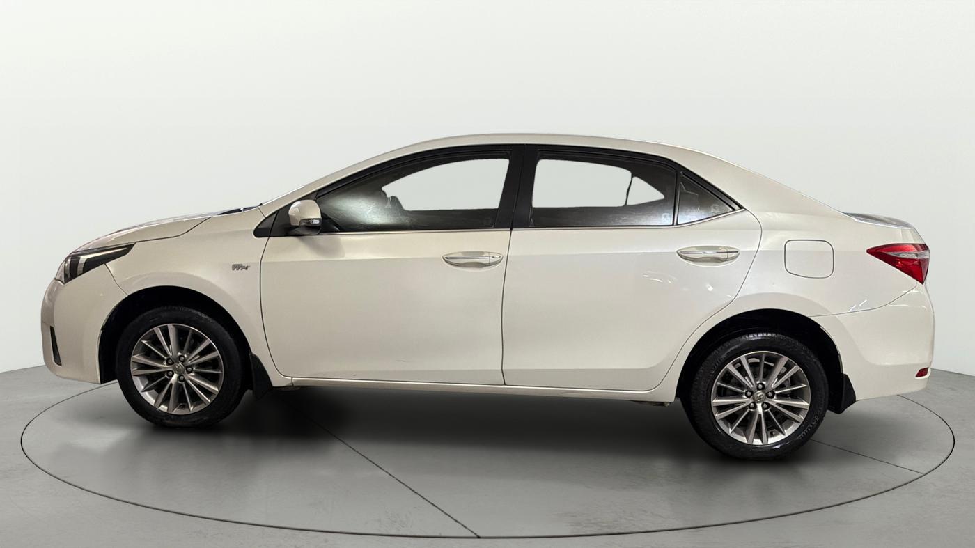 2015 Toyota Corolla Altis VL CVT PETROL, Petrol, Automatic, 1,06,107 km, Left Side
