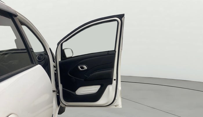 2018 Datsun Redi Go T (O), Petrol, Manual, 67,139 km, RHS Front Door