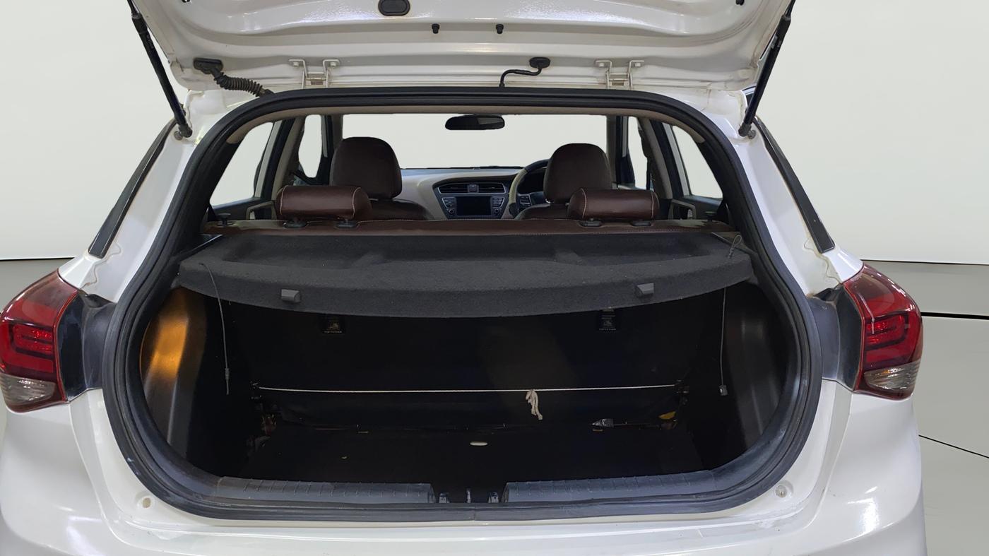 2020 Hyundai Elite i20 ASTA 1.2 (O), Petrol, Manual, 80,103 km, Boot Open Zoomed View