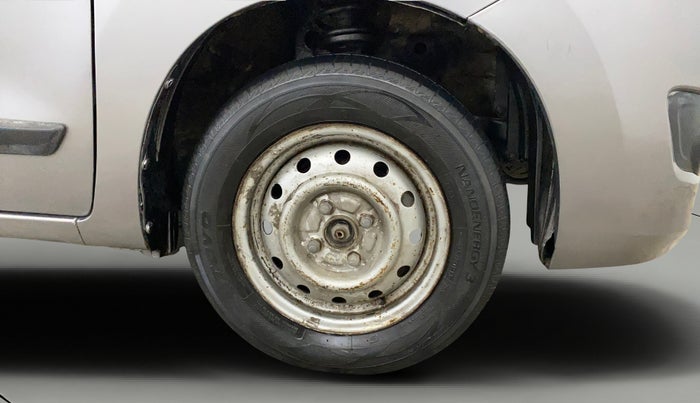 2016 Maruti Wagon R 1.0 LXI, CNG, Manual, 62,676 km, Right Front Wheel