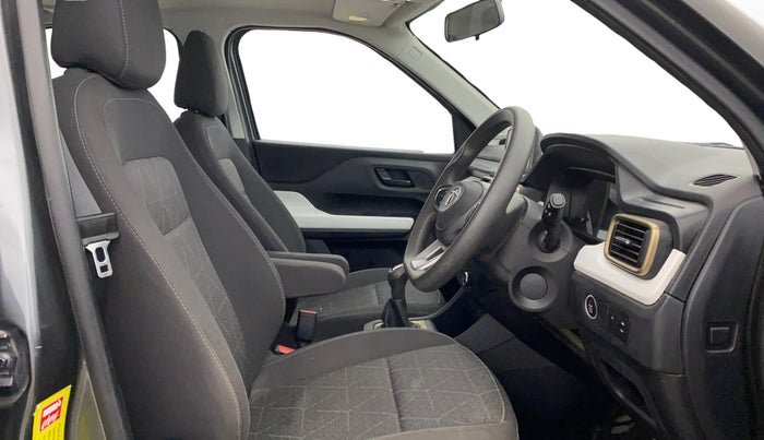 2023 Tata PUNCH ACCOMPLISHED DAZZLE SUNROOF CNG MT, CNG, Manual, 16,592 km, Right Side Front Door Cabin