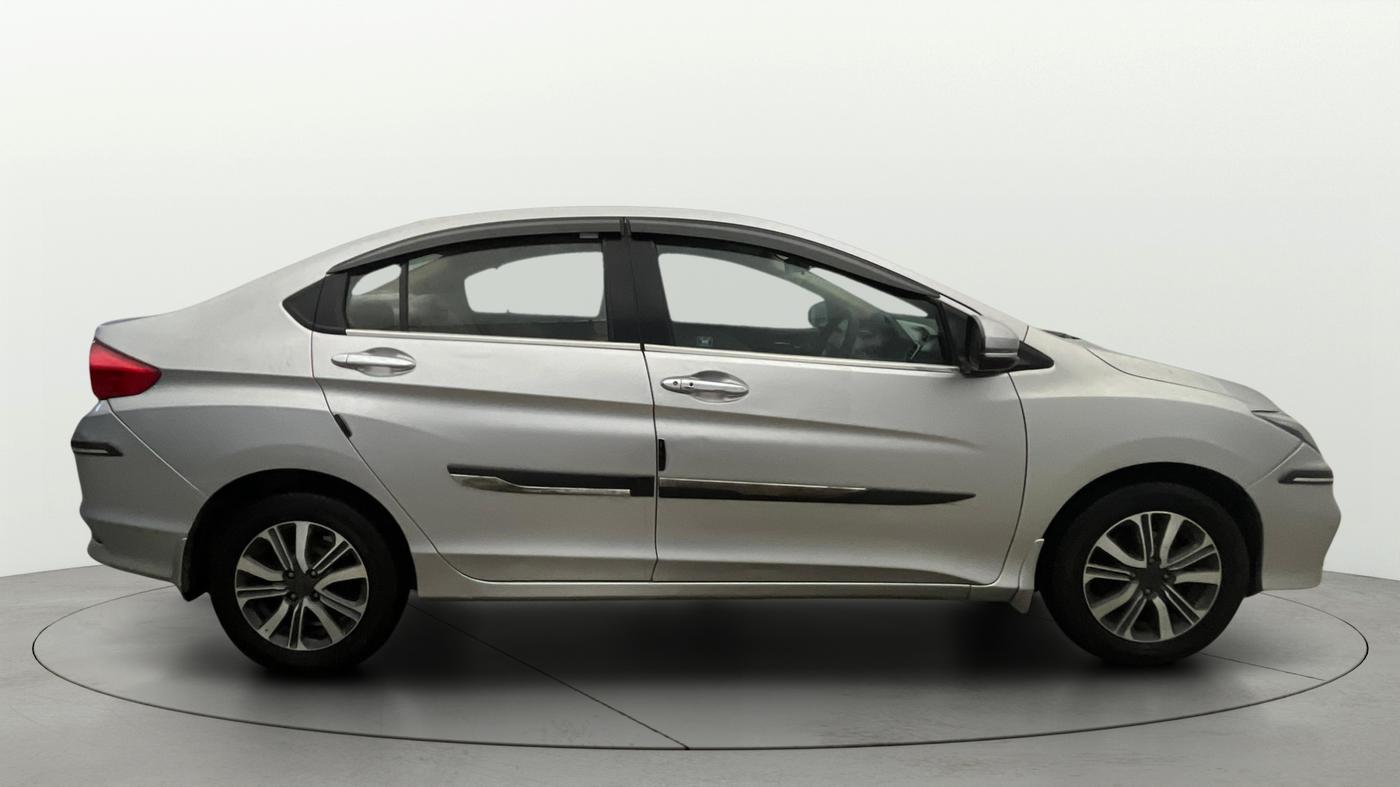 2017 Honda City 1.5L I-VTEC V MT, Petrol, Manual, 1,15,207 km, Right Side View