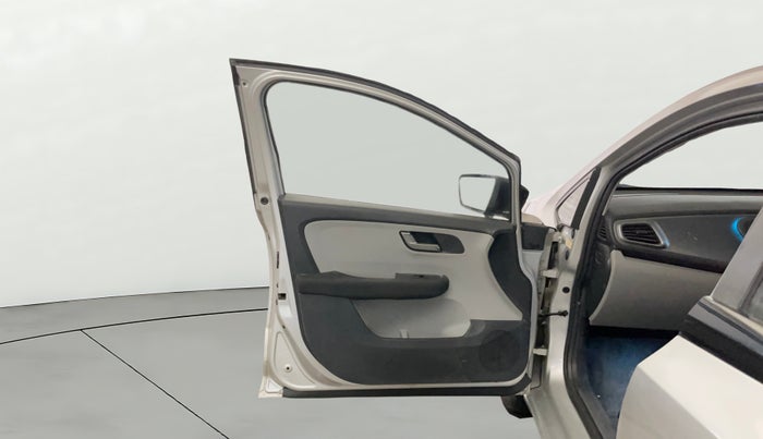 2020 Tata ALTROZ XZ PETROL, Petrol, Manual, 14,493 km, LHS Front Door