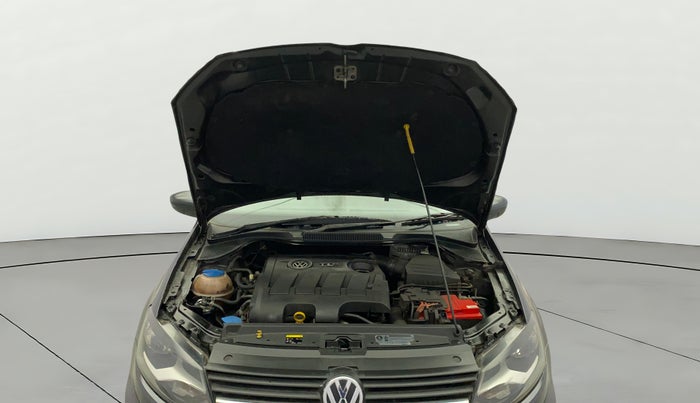 2016 Volkswagen Ameo HIGHLINE PLUS 1.5L AT 16 ALLOY, Diesel, Automatic, 1,07,334 km, Open Bonet