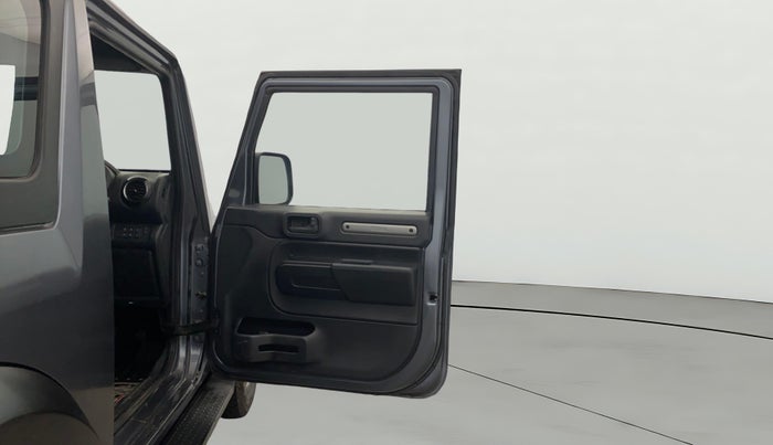 2022 Mahindra Thar LX PETROL HT 4WD AT, Petrol, Automatic, 20,628 km, RHS Rear Door