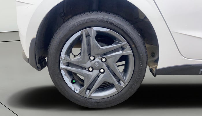 2022 Hyundai NEW I20 SPORTZ 1.5 MT, Diesel, Manual, 66,745 km, Right Rear Wheel