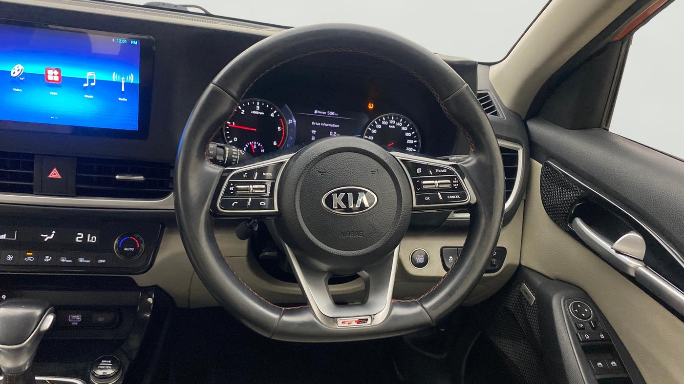 2020 KIA SELTOS GTX PLUS AT 1.5 DIESEL, Diesel, Automatic, 1,00,846 km, Steering Wheel Close Up