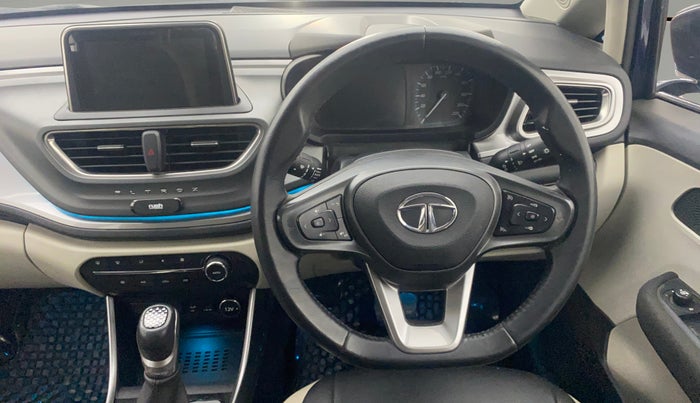 2023 Tata ALTROZ XZA + SUNROOF, Petrol, Automatic, 24,105 km, Steering Wheel Close Up