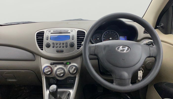 2015 Hyundai i10 SPORTZ 1.1, Petrol, Manual, 43,020 km, Steering Wheel Close Up