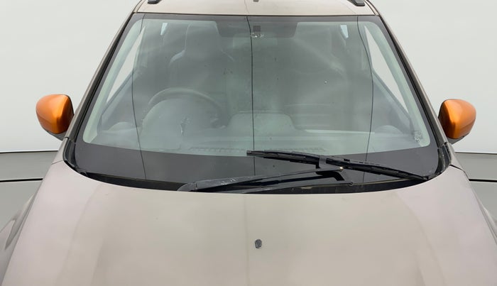 2017 Renault Kwid CLIMBER 1.0, Petrol, Manual, 70,982 km, Front Windshield