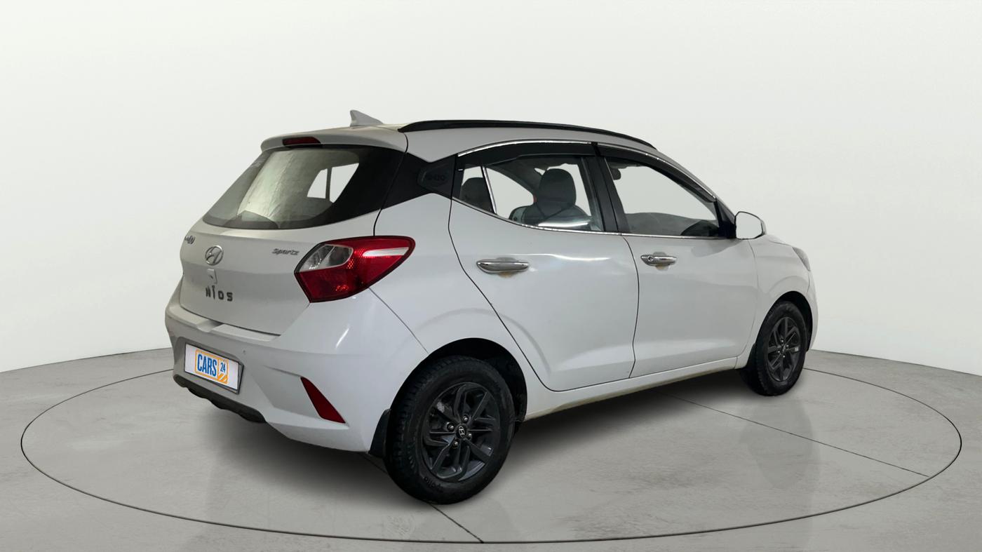 2022 Hyundai GRAND I10 NIOS SPORTZ 1.2 KAPPA VTVT CNG, CNG, Manual, 50 km, Right Back Diagonal