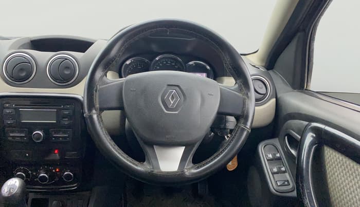 2015 Renault Duster RXL PETROL, Petrol, Manual, 54,271 km, Steering Wheel Close Up