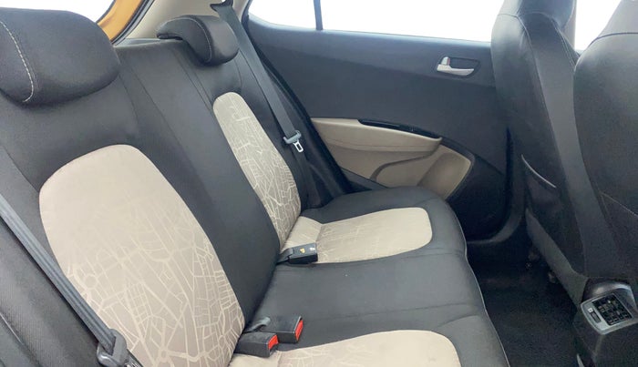 2015 Hyundai Grand i10 ASTA AT 1.2 KAPPA VTVT, Petrol, Automatic, 62,069 km, Right Side Rear Door Cabin