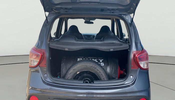 2019 Hyundai Grand i10 MAGNA 1.2 KAPPA VTVT, CNG, Manual, 79,602 km, Boot Open Zoomed View