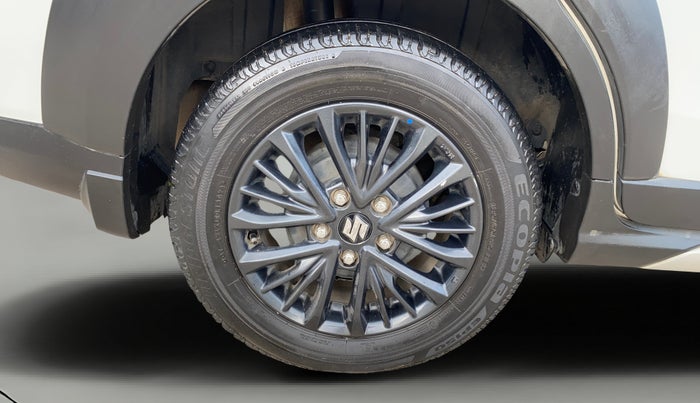 2021 Maruti XL6 ZETA MT, Petrol, Manual, 52,393 km, Right Rear Wheel