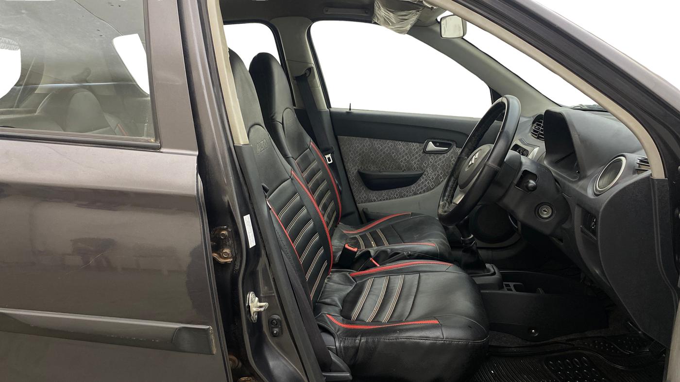 2016 Maruti Alto 800 VXI, Petrol, Manual, 87,762 km, Right Side Front Door Cabin