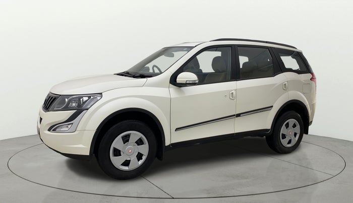 2017 Mahindra XUV500 W6, Diesel, Manual, 99,388 km, Left Front Diagonal