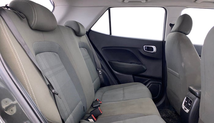 2021 Hyundai VENUE SX 1.5 CRDI, Diesel, Manual, 76,512 km, Right Side Rear Door Cabin