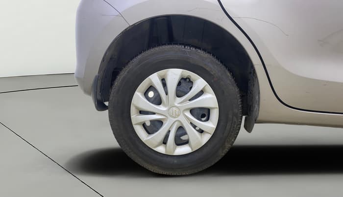 2020 Maruti Swift VXI AMT, Petrol, Automatic, 7,372 km, Right Rear Wheel