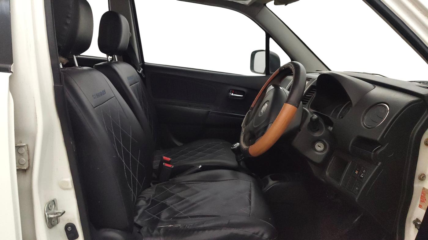 2014 Maruti Wagon R Stingray VXI, Petrol, Manual, 95,630 km, Right Side Front Door Cabin