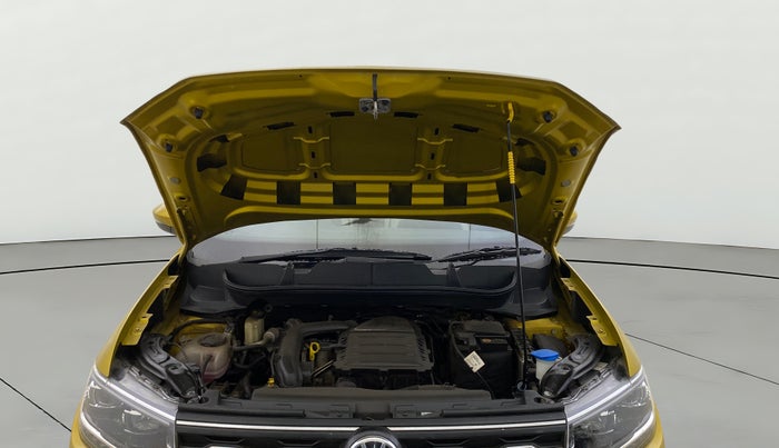 2022 Volkswagen TAIGUN TOPLINE 1.0 TSI MT, Petrol, Manual, 6,611 km, Open Bonet