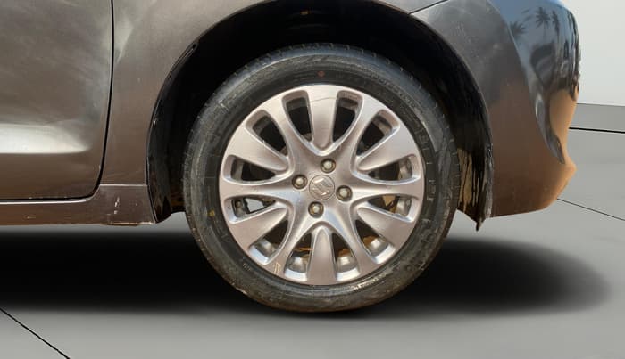 2017 Maruti Baleno ZETA PETROL 1.2, Petrol, Manual, 61,040 km, Right Front Wheel