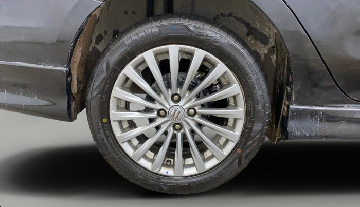 2016 Maruti Ciaz ZXI+ RS, Petrol, Manual, 1,08,950 km, Right Rear Wheel