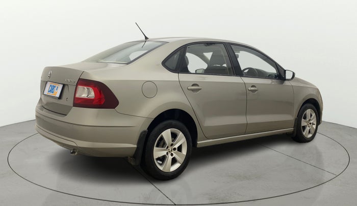 2017 Skoda Rapid AMBITION 1.6 MPI AT, Petrol, Automatic, 73,569 km, Right Back Diagonal