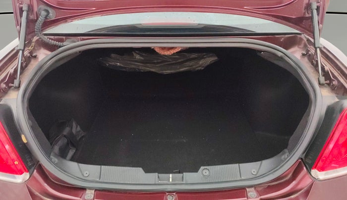 2016 Fiat Linea EMOTION 1.4 L T JET, Petrol, Manual, 22,223 km, Boot Open Zoomed View