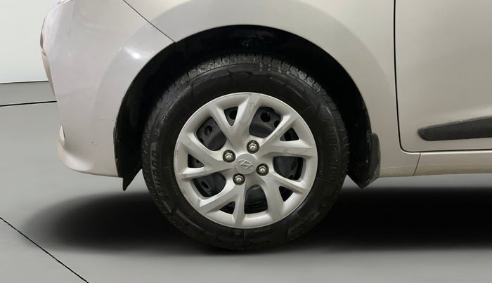 2017 Hyundai Grand i10 SPORTZ 1.2 KAPPA VTVT, Petrol, Manual, 28,138 km, Left Front Wheel