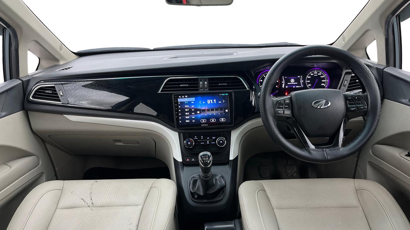 2018 Mahindra MARAZZO M8 7 STR, Diesel, Manual, 88,846 km, Dashboard