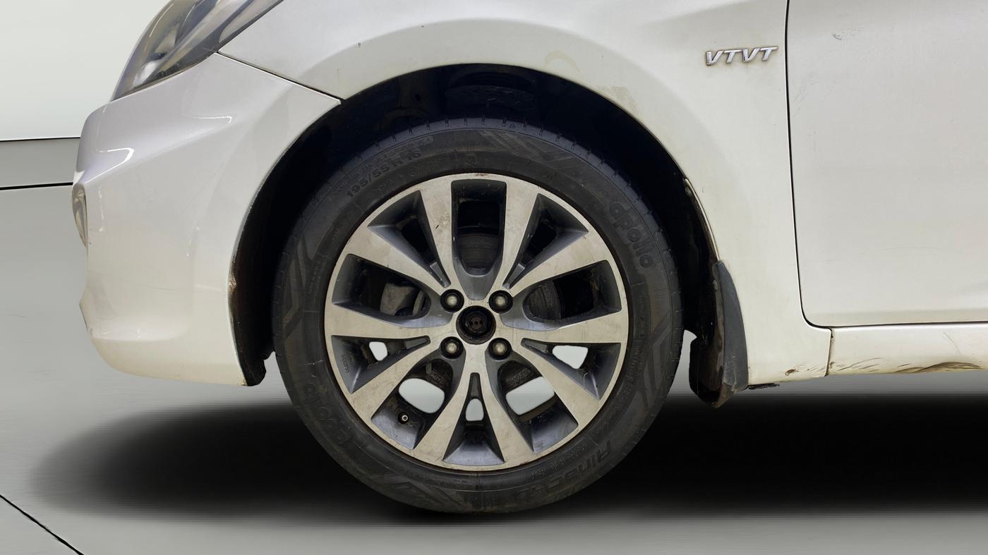 2014 Hyundai Verna FLUIDIC 1.6 VTVT SX AT, Petrol, Automatic, 53,822 km, Left Front Wheel
