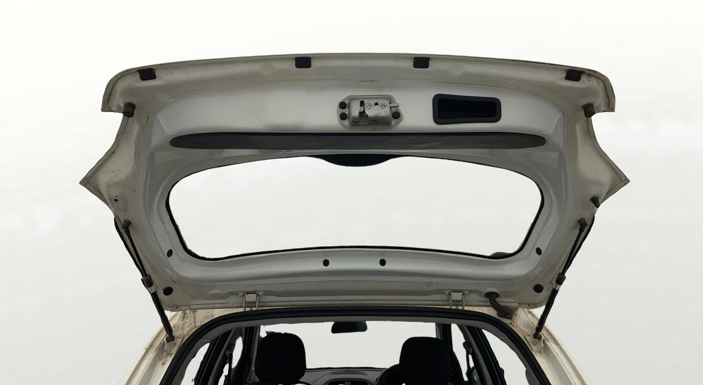 2023 Tata Tiago XT PETROL, Petrol, Manual, 25,802 km, Boot Door Open