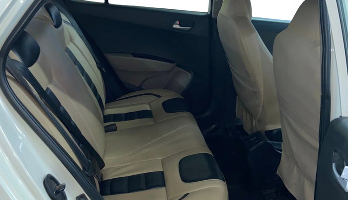 2017 Hyundai Grand i10 SPORTZ 1.2 KAPPA VTVT, Petrol, Manual, 41,714 km, Right Side Rear Door Cabin