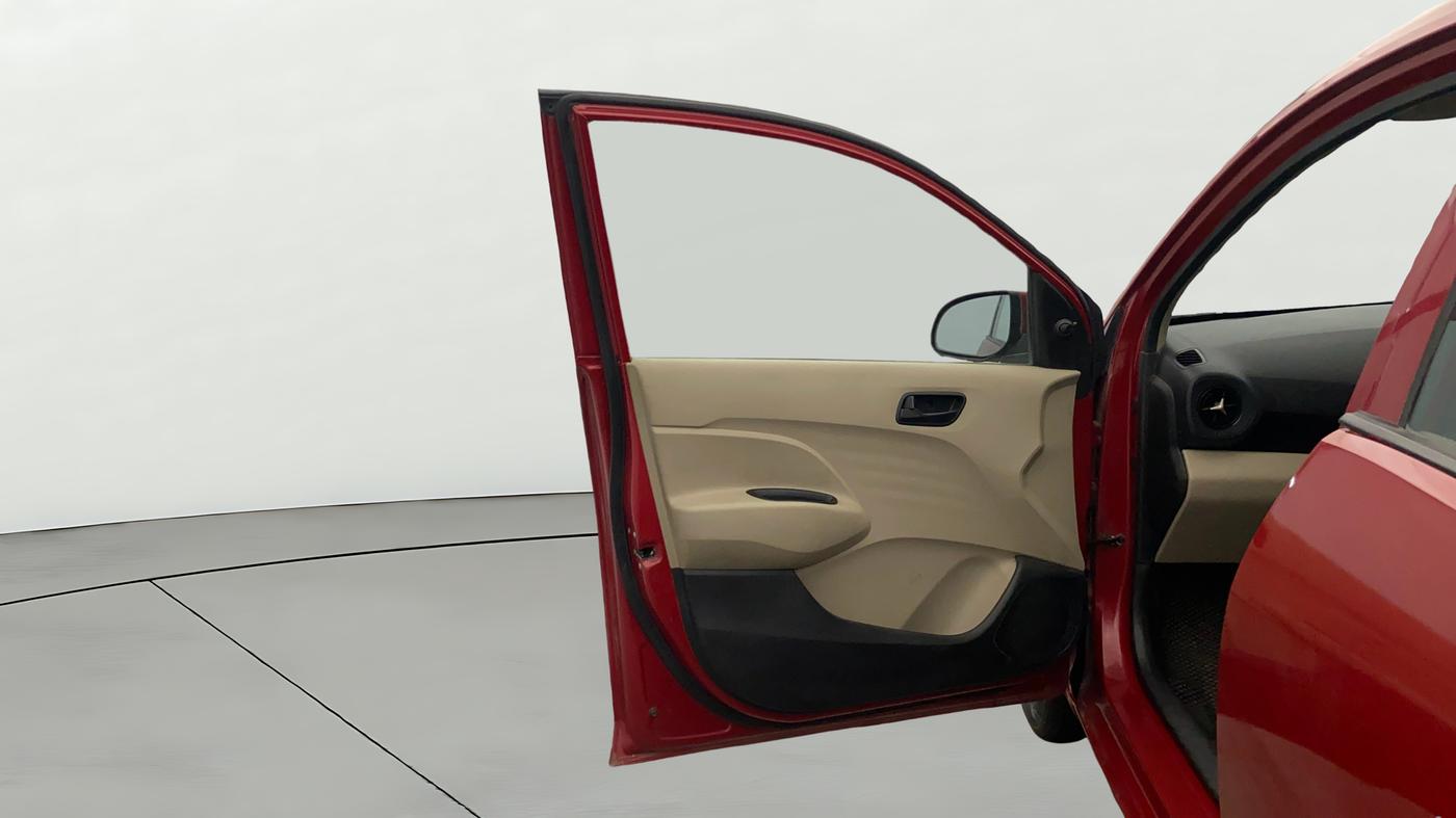 2022 Hyundai NEW SANTRO MAGNA EXECUTIVE CNG, CNG, Manual, 88,216 km, LHS Front Door