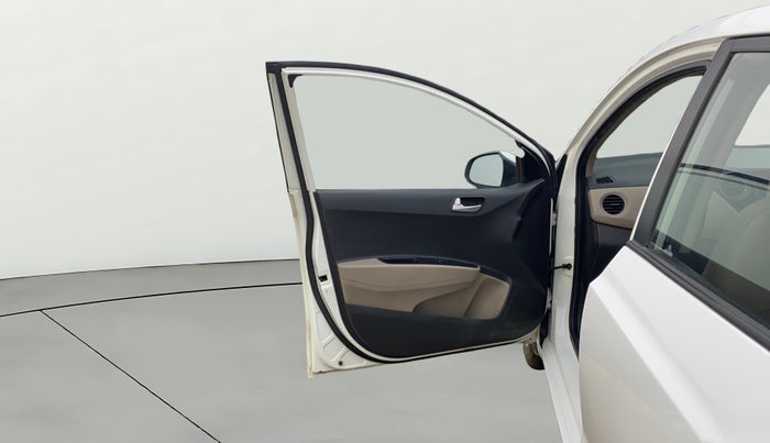 2017 Hyundai Xcent SX 1.2, CNG, Manual, 78,345 km, LHS Front Door