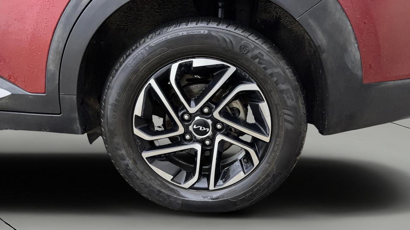 2023 KIA CARENS LUXURY PLUS 1.5 TURBO PETROL DCT 7 STR, Petrol, Automatic, 20,601 km, Left Rear Wheel