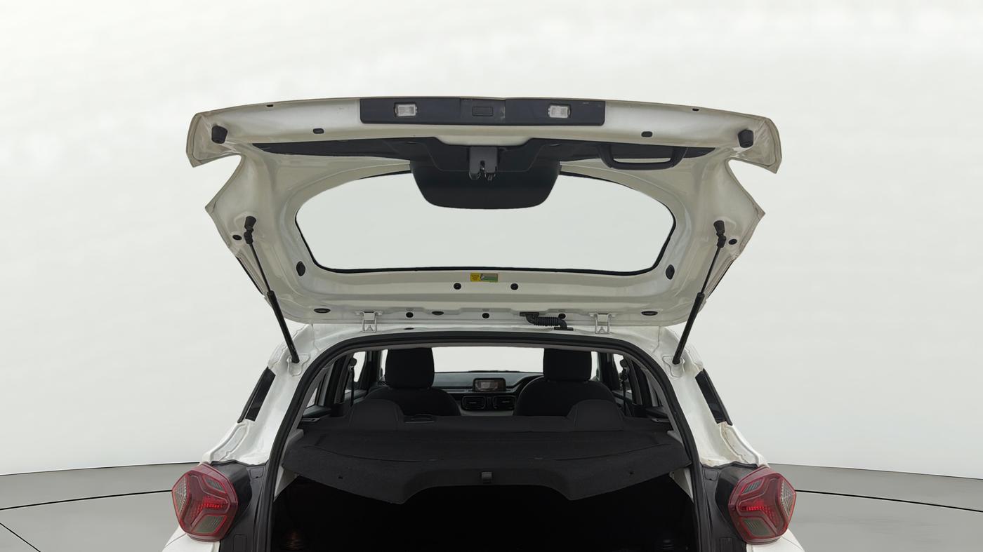2025 Tata PUNCH Adventure (S) iCNG, CNG, Manual, 4,858 km, Boot Door Open