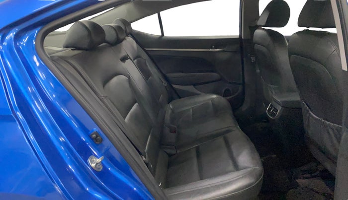 2019 Hyundai New Elantra 1.6 SX (O) AT DIESEL, Diesel, Automatic, 63,389 km, Right Side Rear Door Cabin