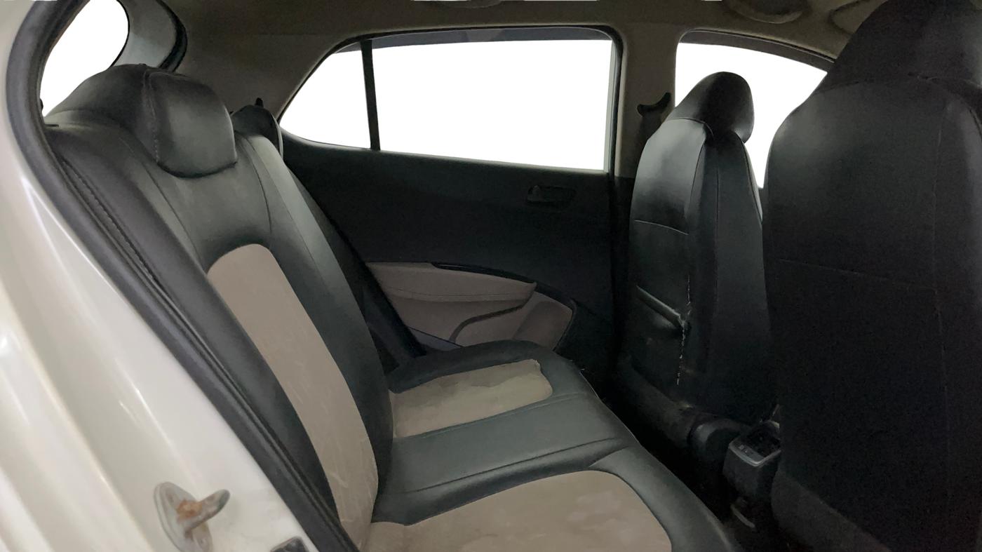 2017 Hyundai Grand i10 MAGNA 1.2 KAPPA VTVT, Petrol, Manual, 48,585 km, Right Side Rear Door Cabin