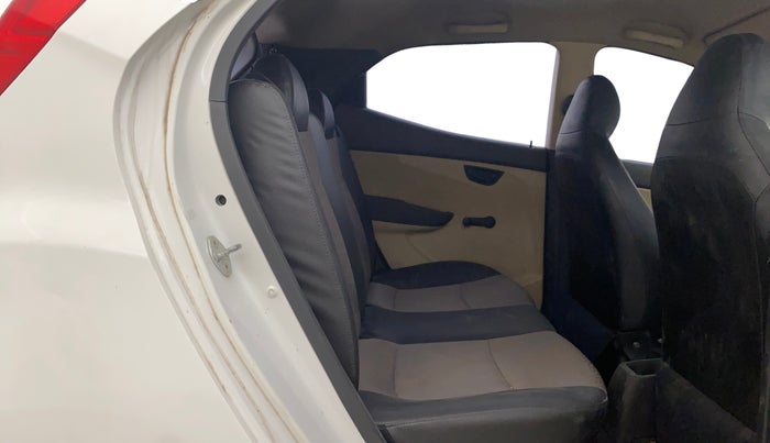 2017 Hyundai Eon MAGNA +, Petrol, Manual, 65,107 km, Right Side Rear Door Cabin