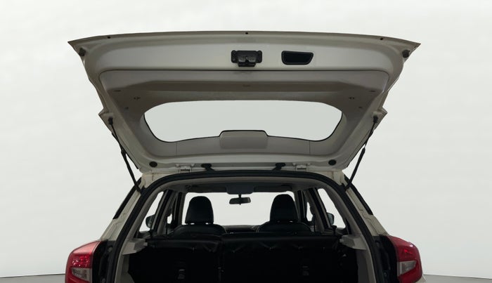 2020 Mahindra XUV300 W4 1.2 PETROL, Petrol, Manual, 76,769 km, Boot Door Open