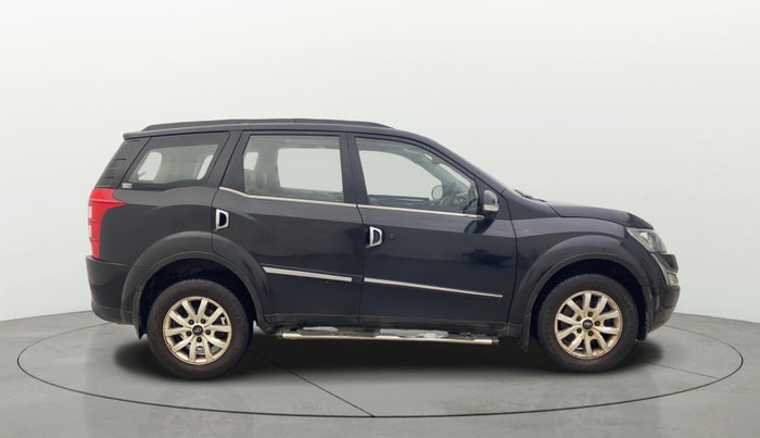 2016 Mahindra XUV500 W10 AT, Diesel, Automatic, 82,399 km, Right Side View