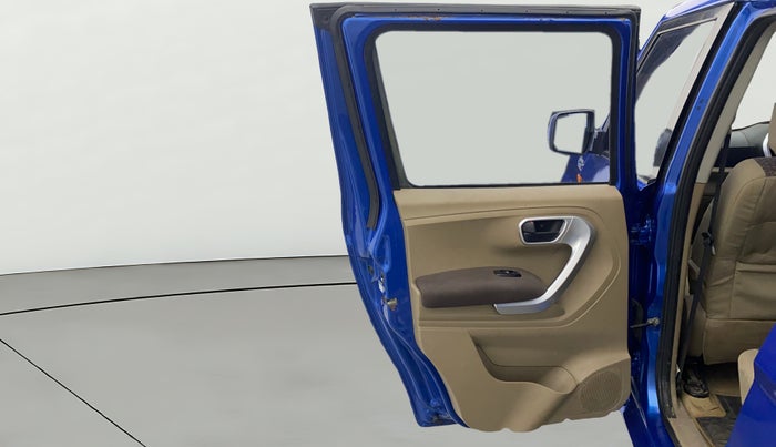 2016 Mahindra TUV300 T8, Diesel, Manual, 89,304 km, LHS Rear Door