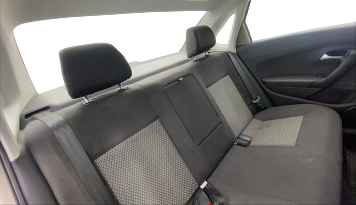 2016 Volkswagen Vento COMFORTLINE 1.6, Petrol, Manual, 57,055 km, Right Side Rear Door Cabin